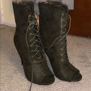Brand New Never Worn Olive Green Lace Up Boots